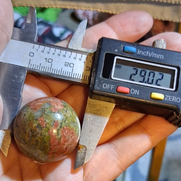 SP003 Set of Four Decorative Stone Spheres - Picture 6 of 7